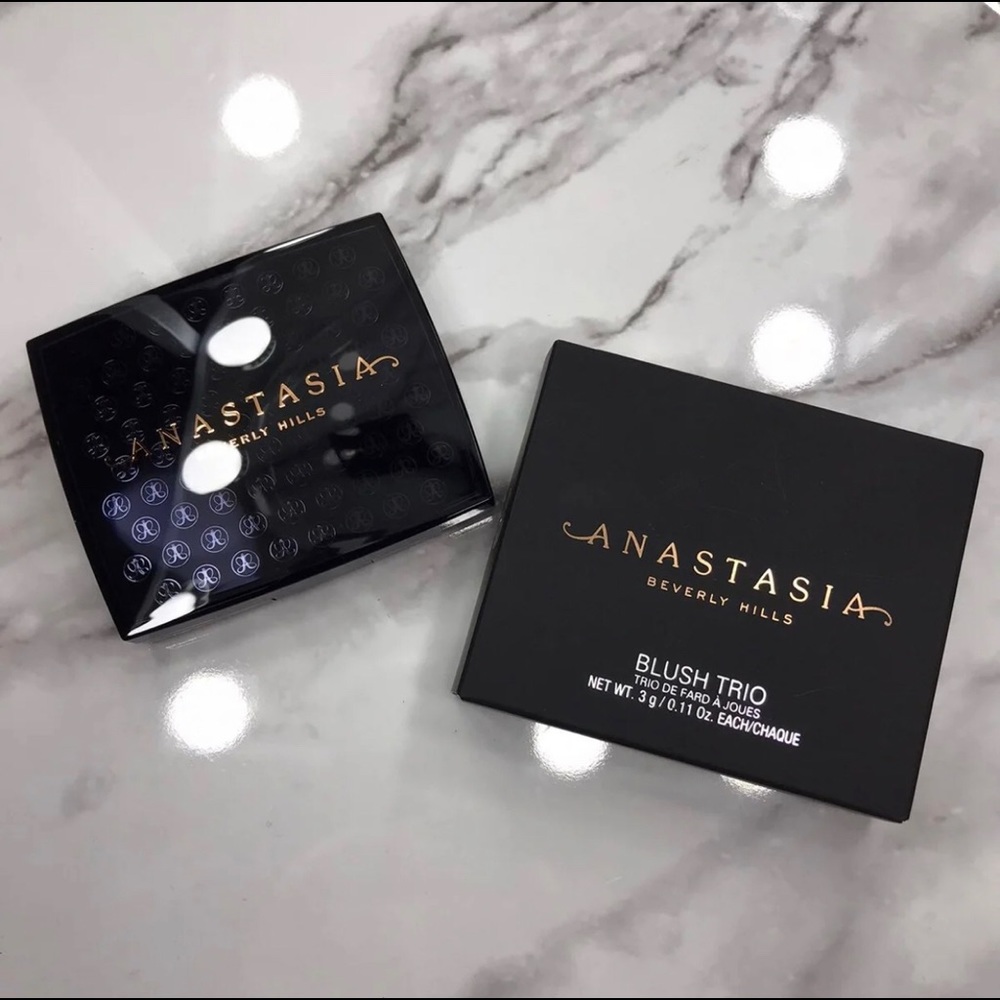 Anastasia Beverly hills Blush Trio Pool Party